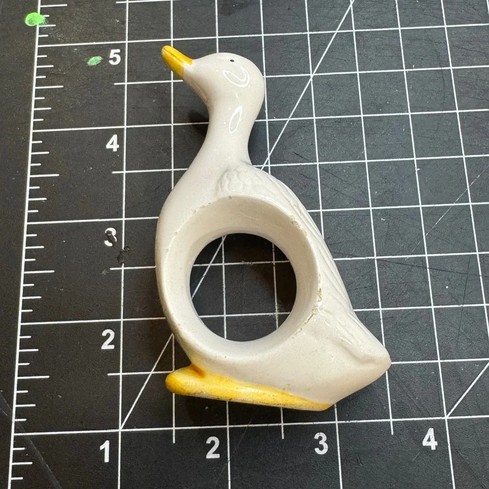 Vintage‎ 1983 Ron Gordon Designs Ceramic Duck Napkin Ring White Goose Farmhouse